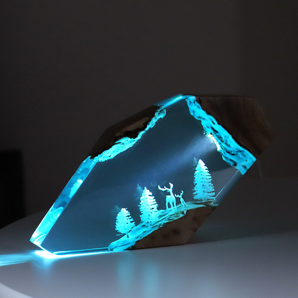 Art Craft Wood - งานศิลปะตั้งโต๊ะรูปกวางนางฟ้าในป่า ของตกแต่งเรืองแสงแบบสั่งทำพิเศษ รูปเรือจม ปลาหมึก วัสดุไม้เนื้อแข็งและเรซิ่น ของตกแต่งบ้าน