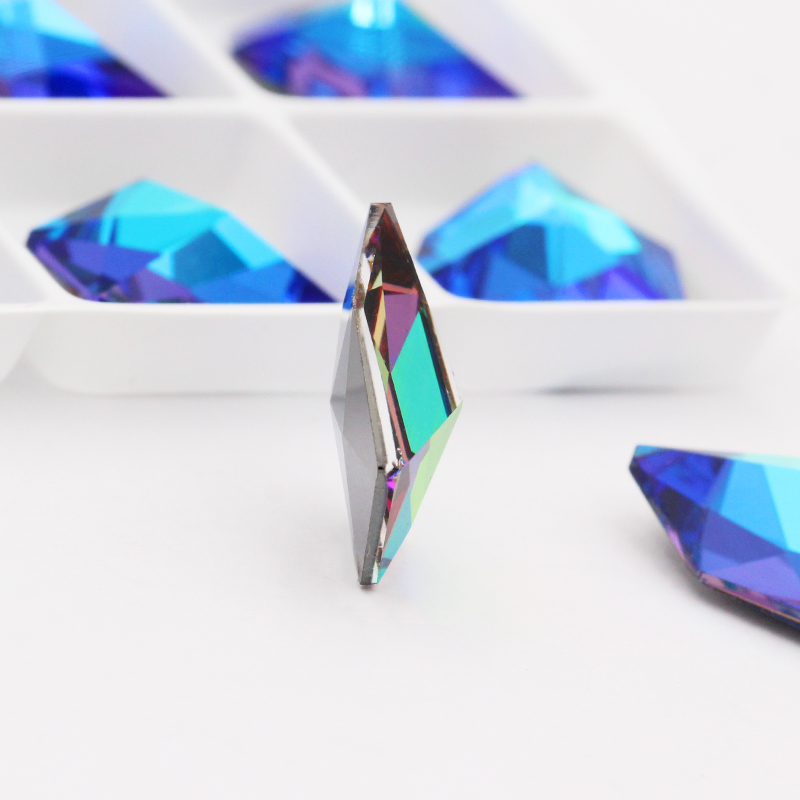 Astrobox K9 Ice Cubeคริสตัลหิน - Art Craft Upholstery บทวิจารณ์และราคา